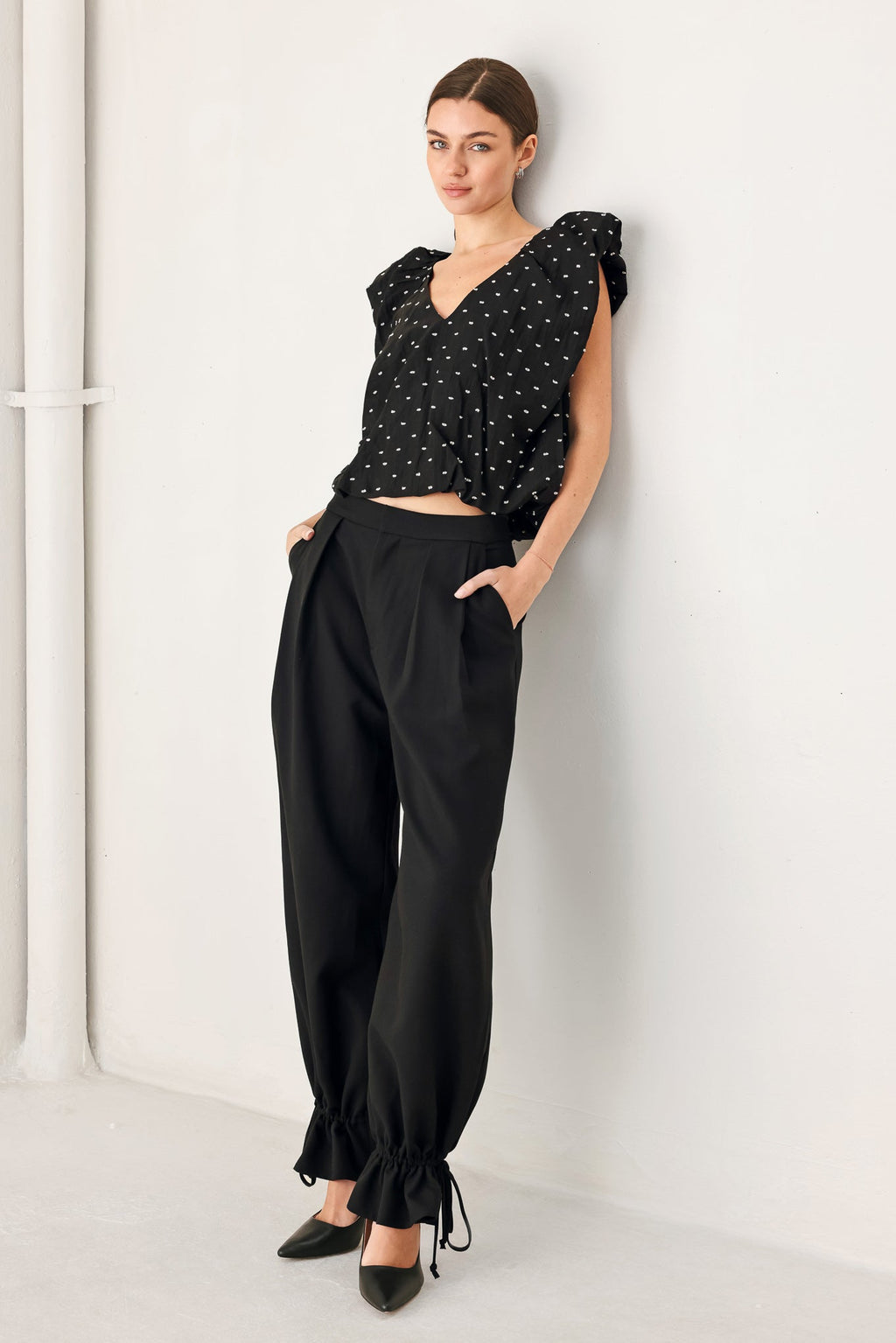 POLKA FLUTTER WOVEN TOP