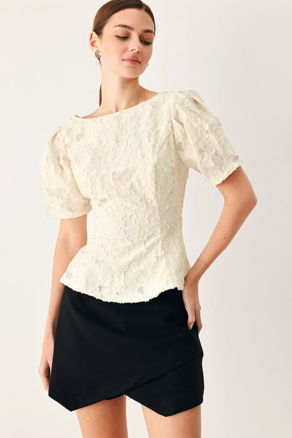 PRETTY BLOOM WOVEN JACQUARD TOP
