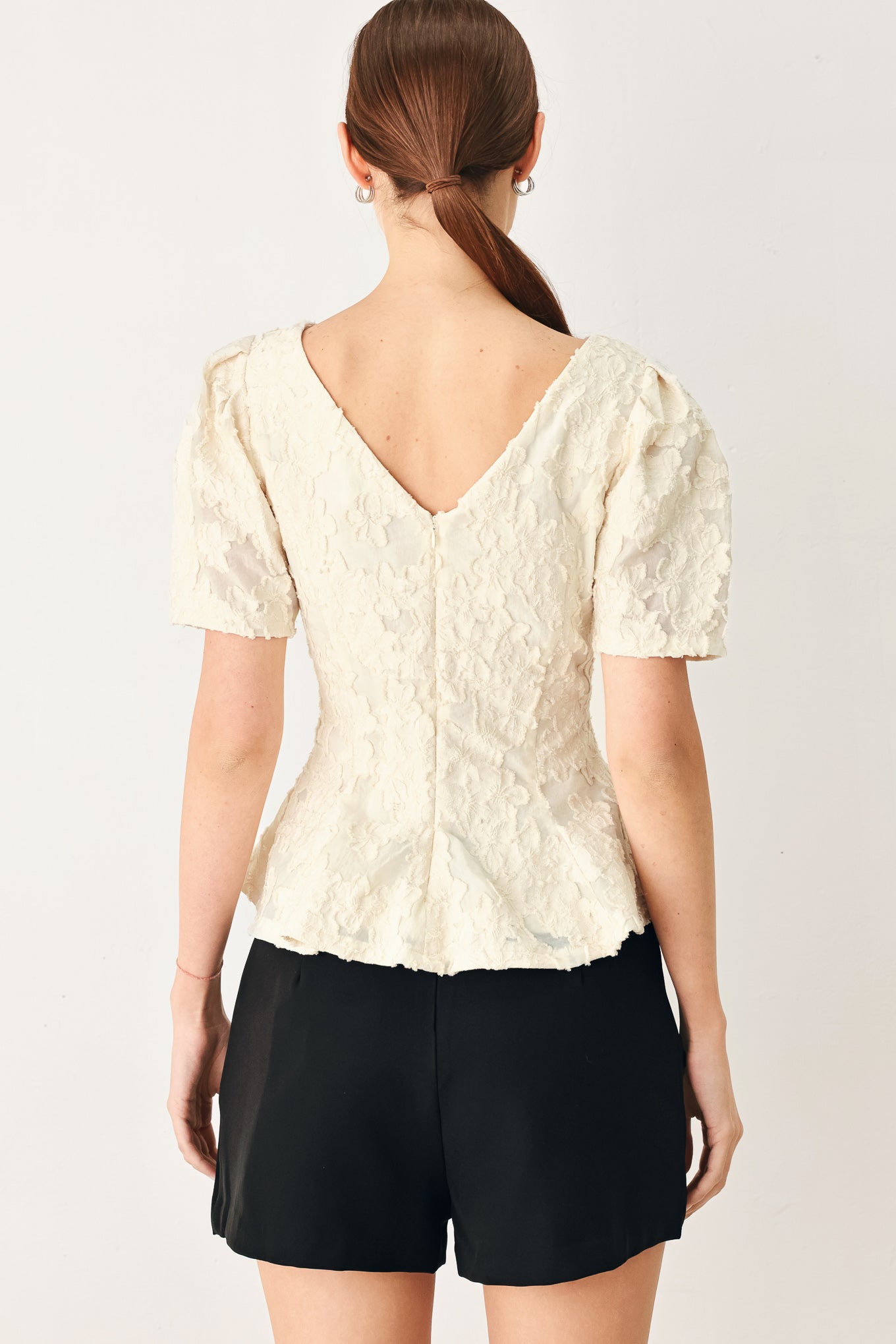 PRETTY BLOOM WOVEN JACQUARD TOP