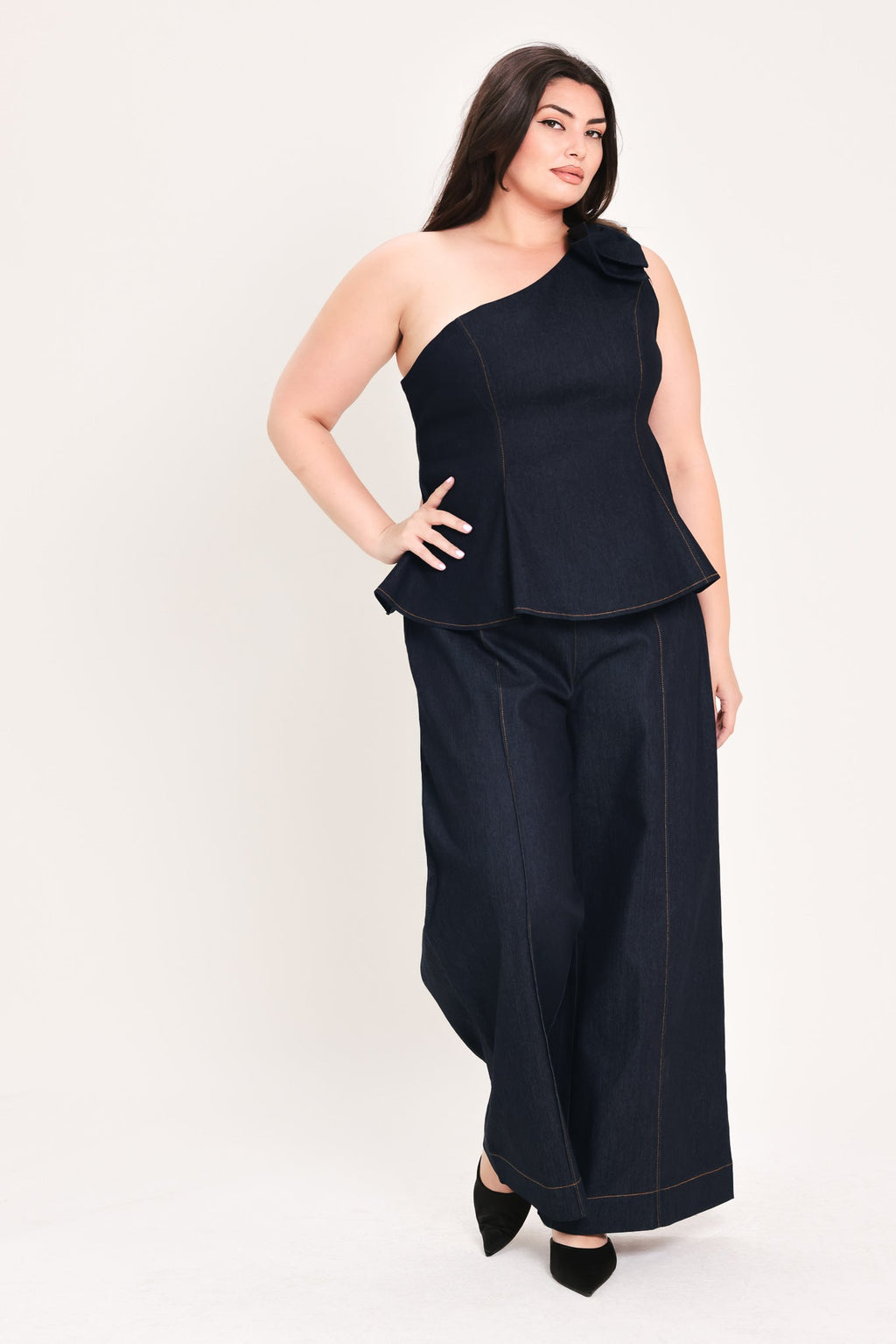 INDIGO BOW ONE SHOULDER DENIM TOP