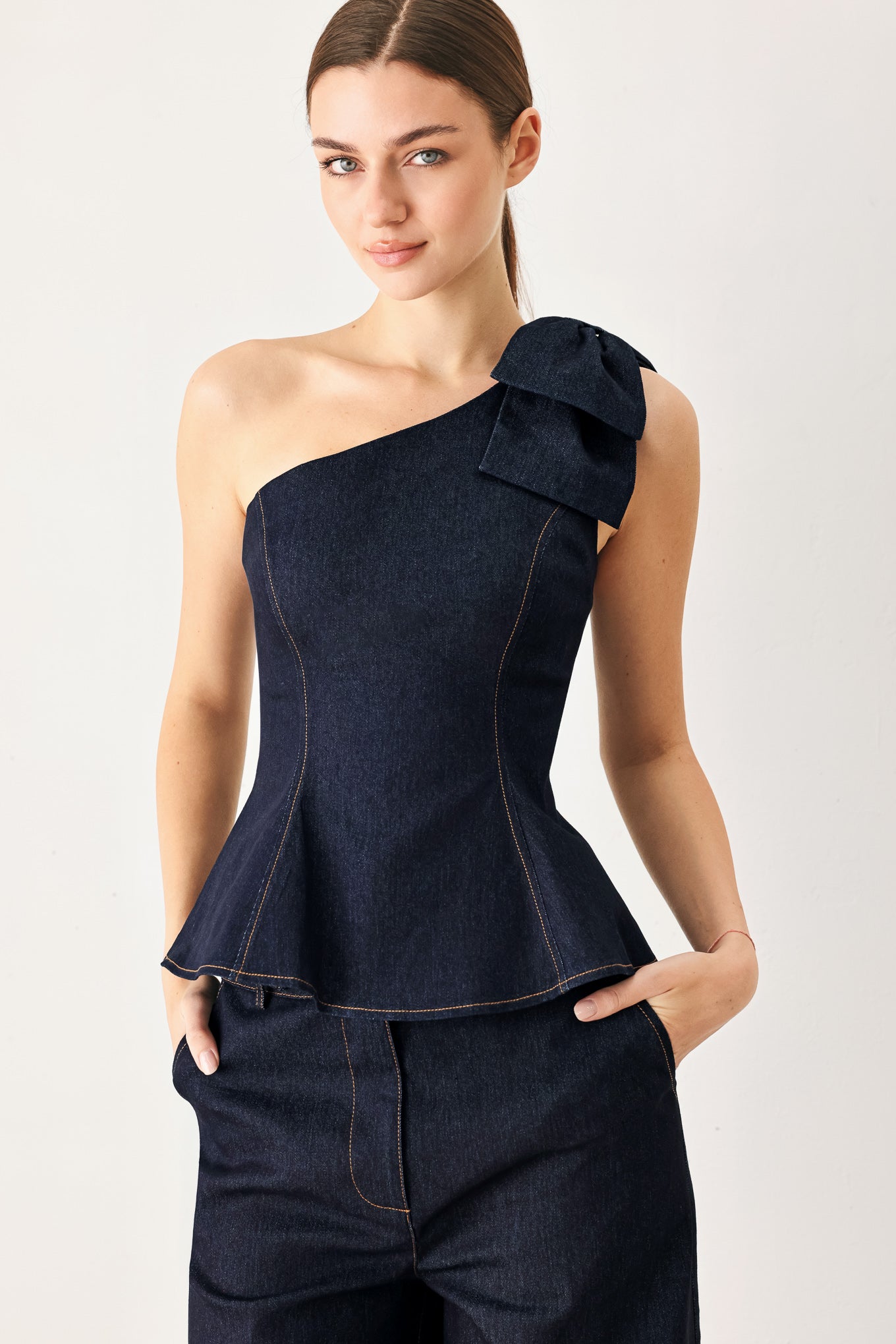 INDIGO BOW ONE SHOULDER DENIM TOP