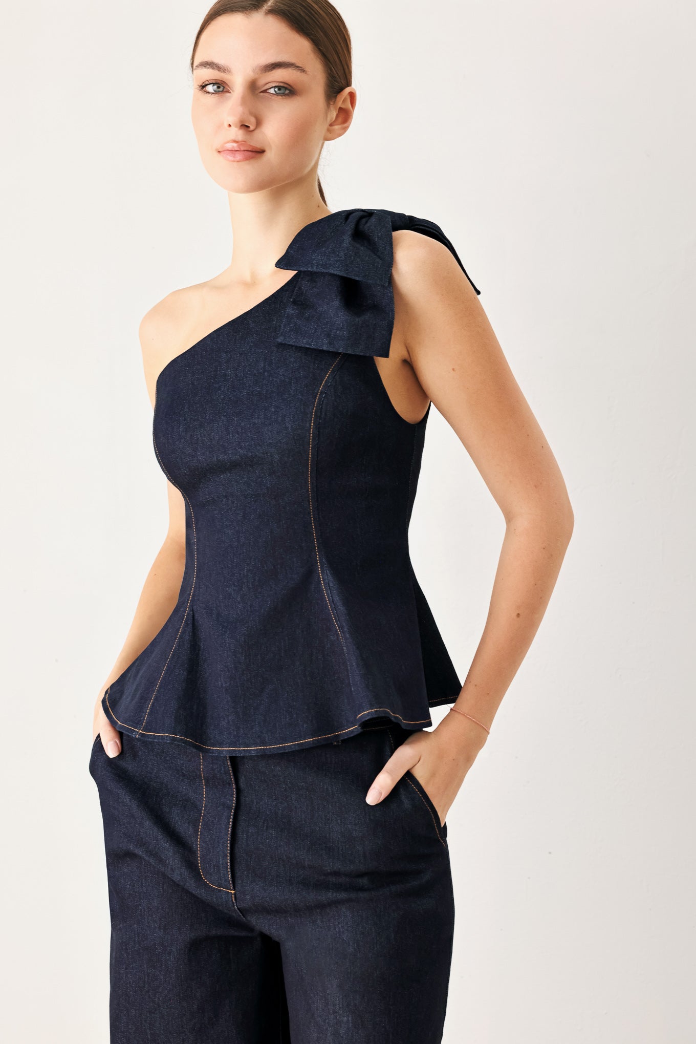 INDIGO BOW ONE SHOULDER DENIM TOP