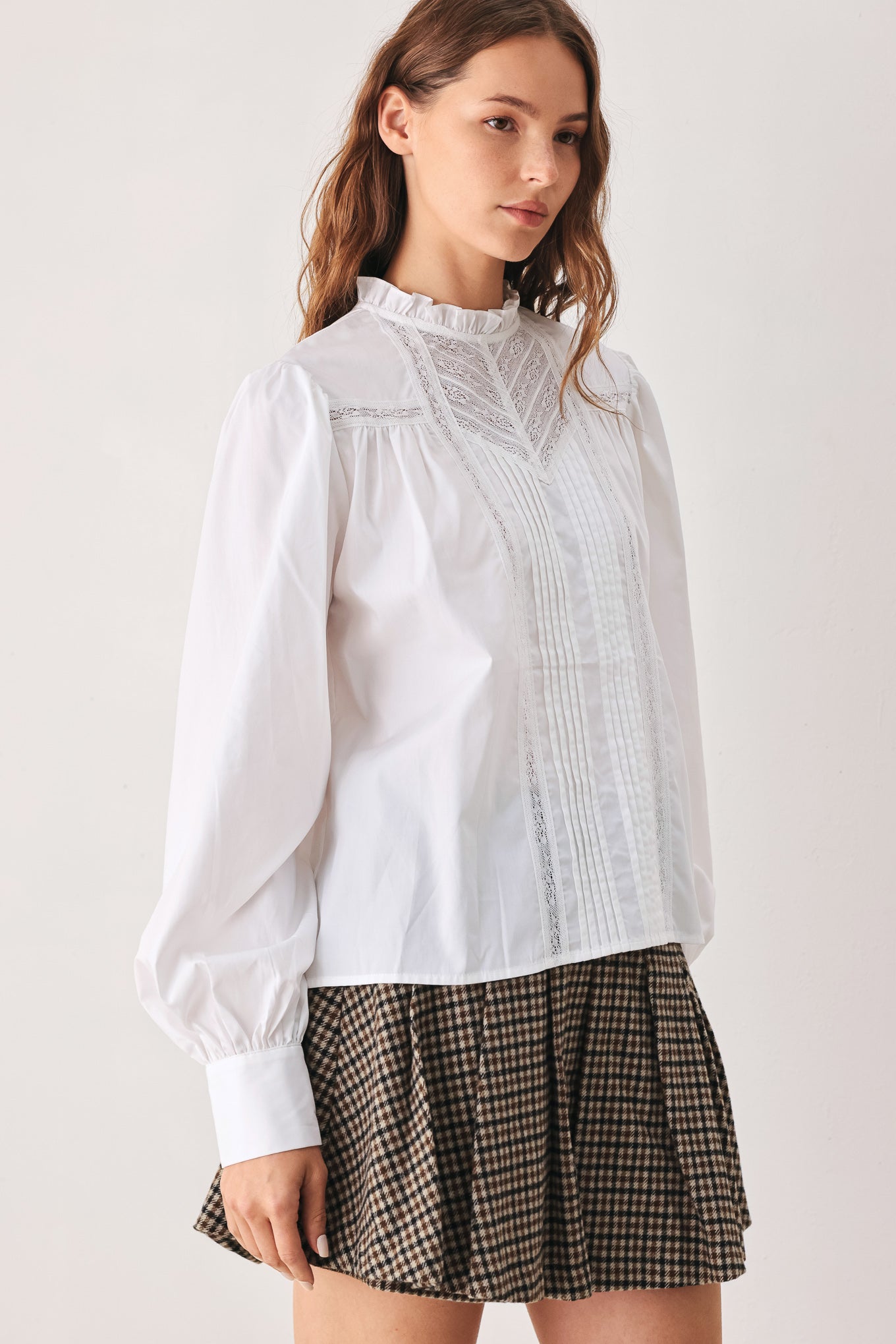 PORCELAIN VINTAGE INSPIRE WOVEN TOP