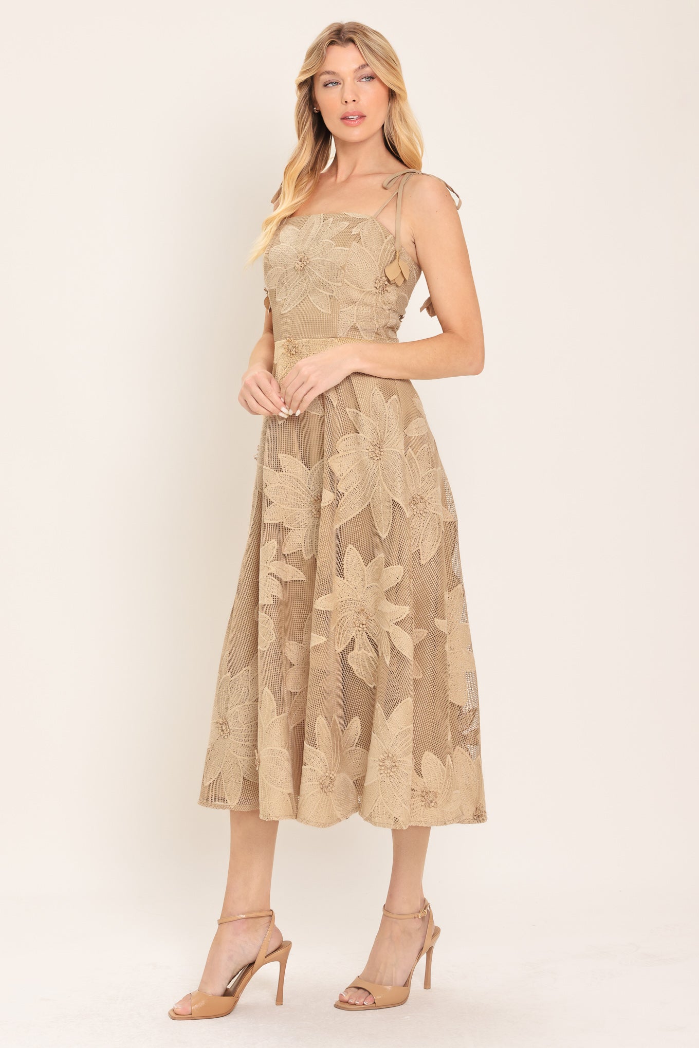 SANDY BLOOM FLORAL WOVEN LACE MIDI DRESS
