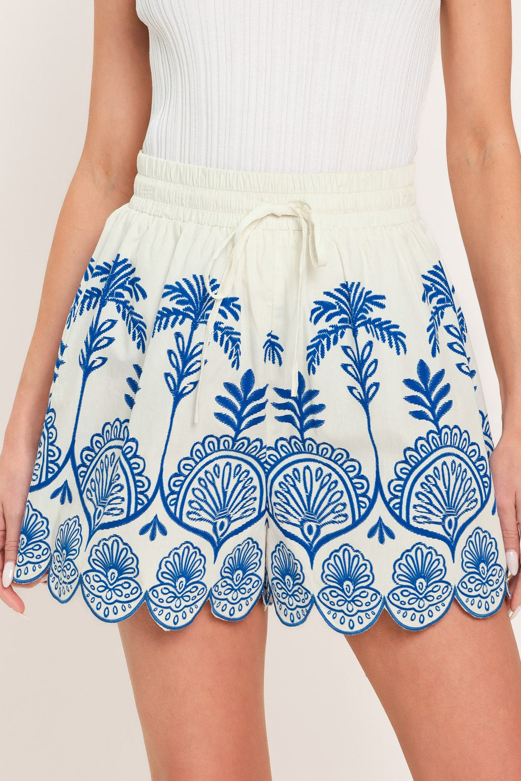 COASTLINE PALM WOVEN SHORTS