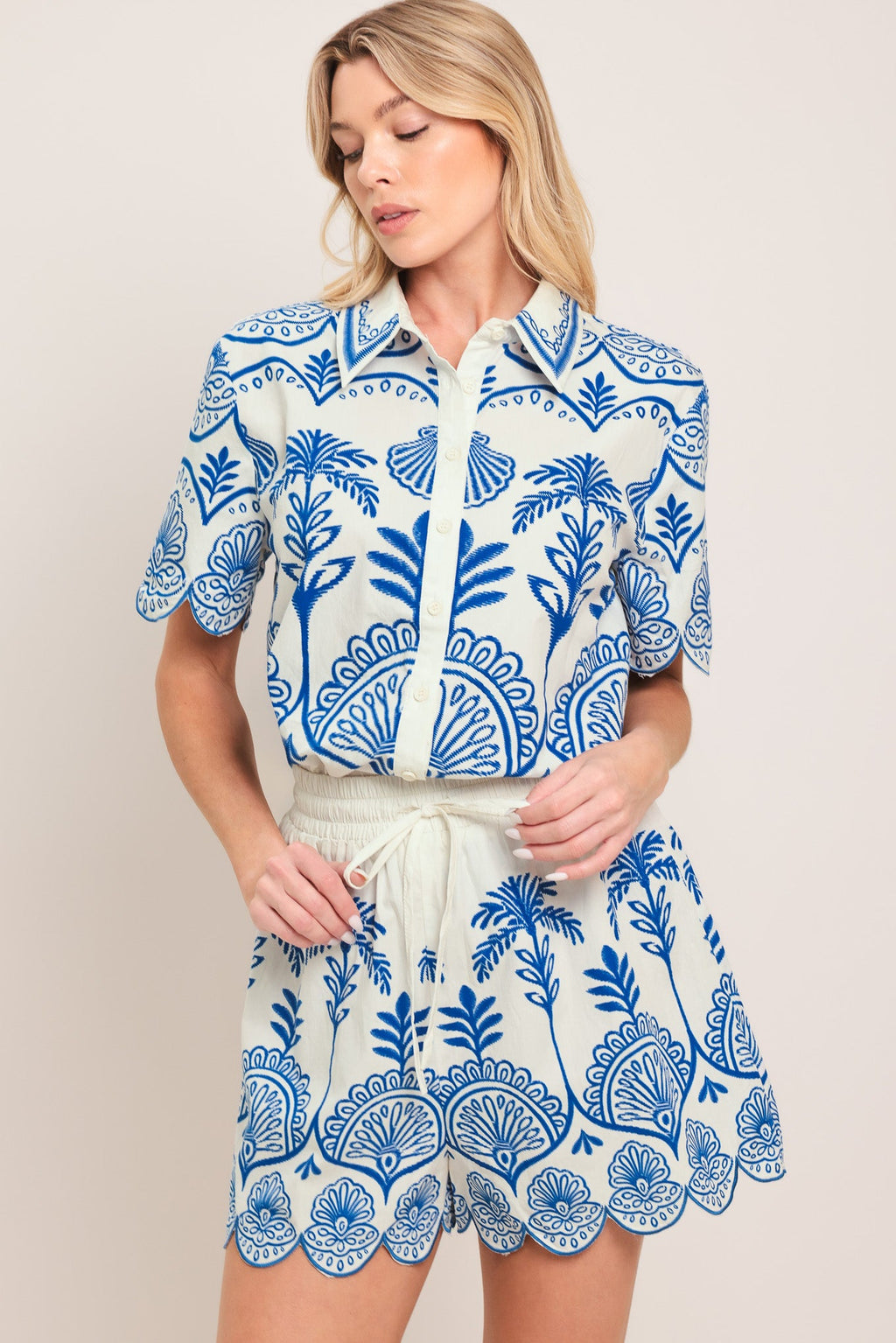 COASTLINE PALM WOVEN SHORTS