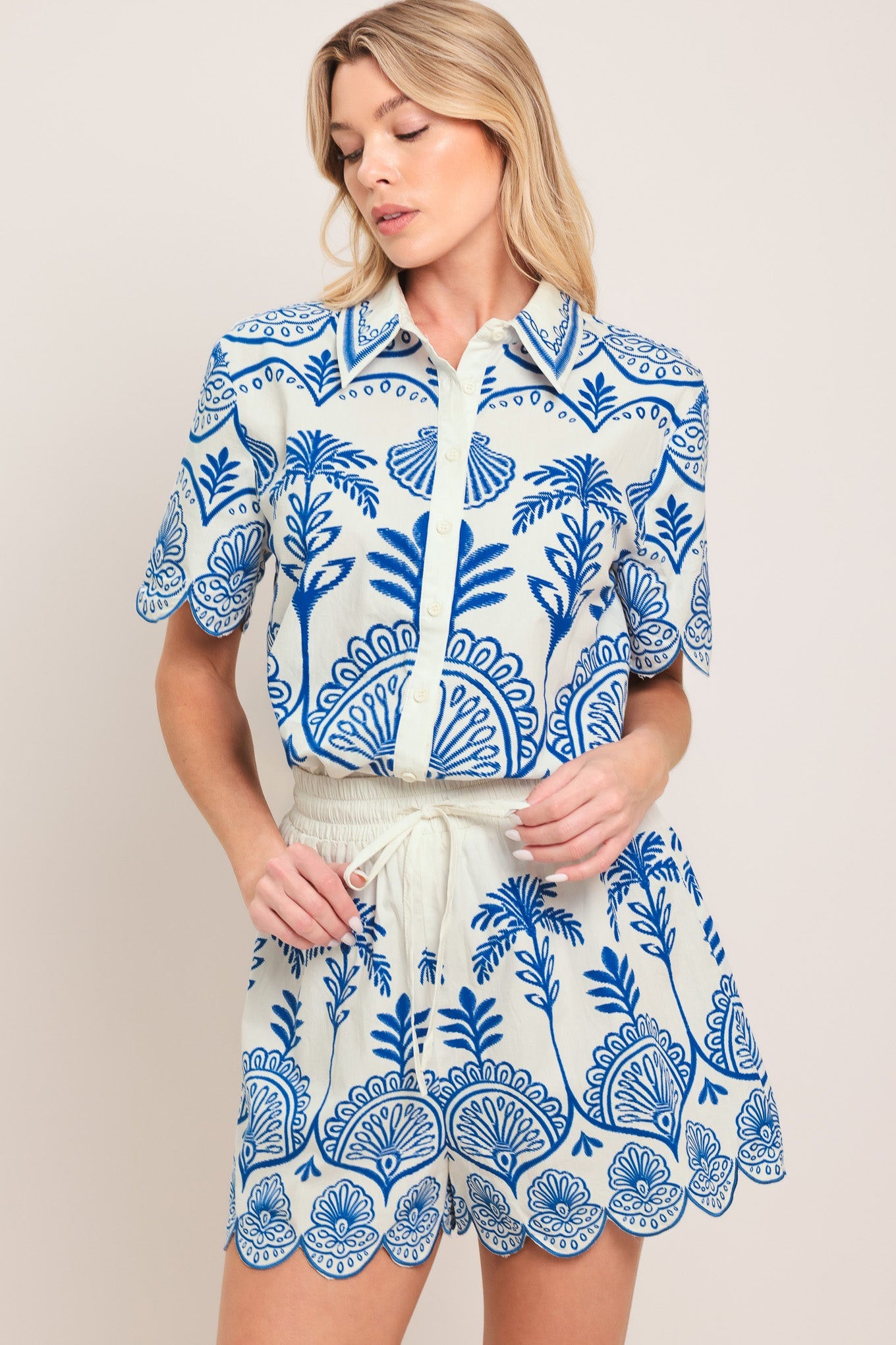 COASTLINE PALM WOVEN SHORTS