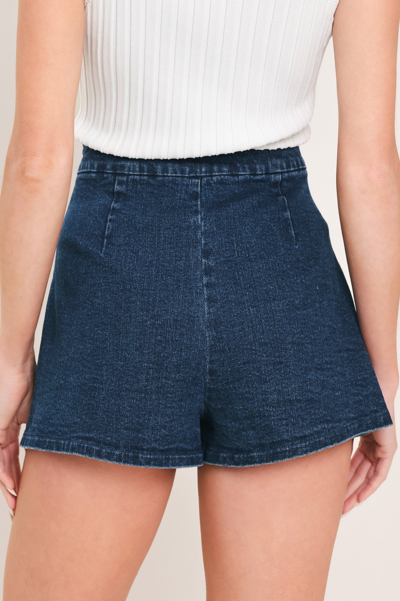 EDGE LINE DENIM SKORT