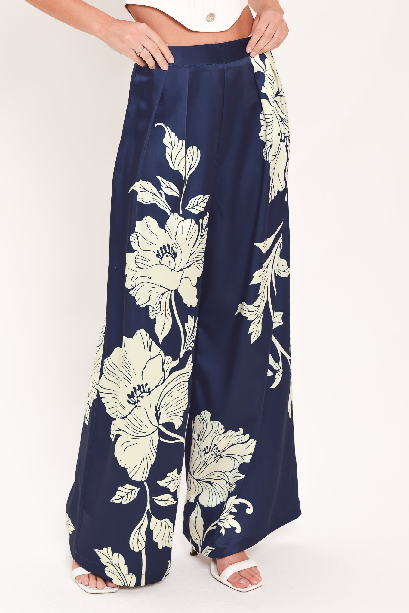 WHITE MAGNOLIA CURRENT WOVEN WIDE LEG PANTS