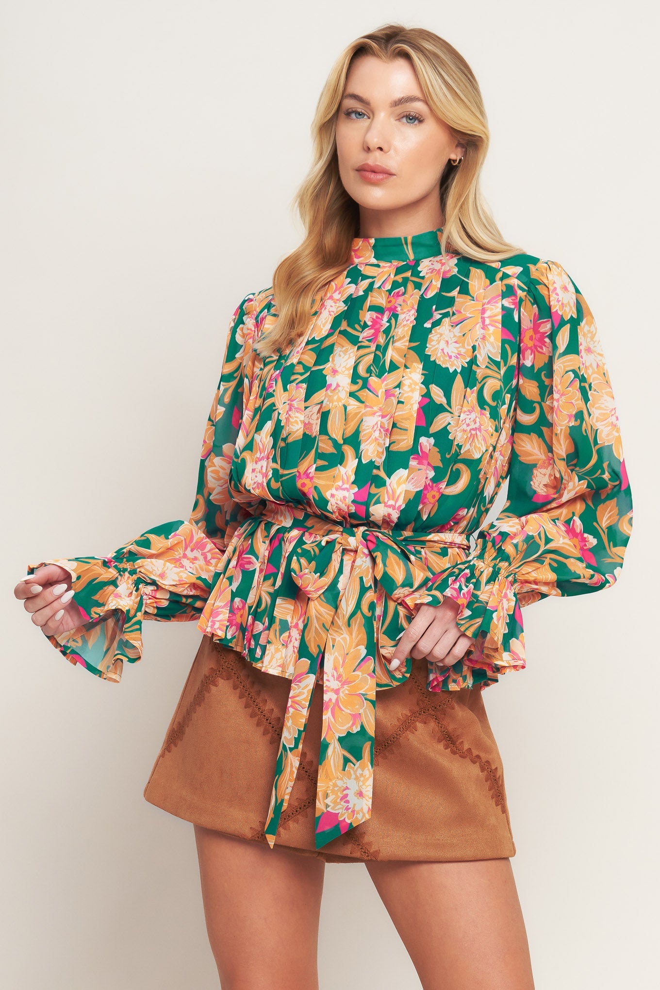 MISS PUNCTUALITY WOVEN TOP