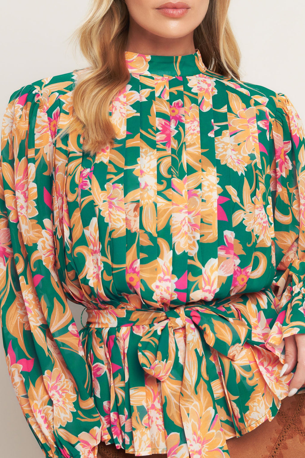 MISS PUNCTUALITY WOVEN TOP