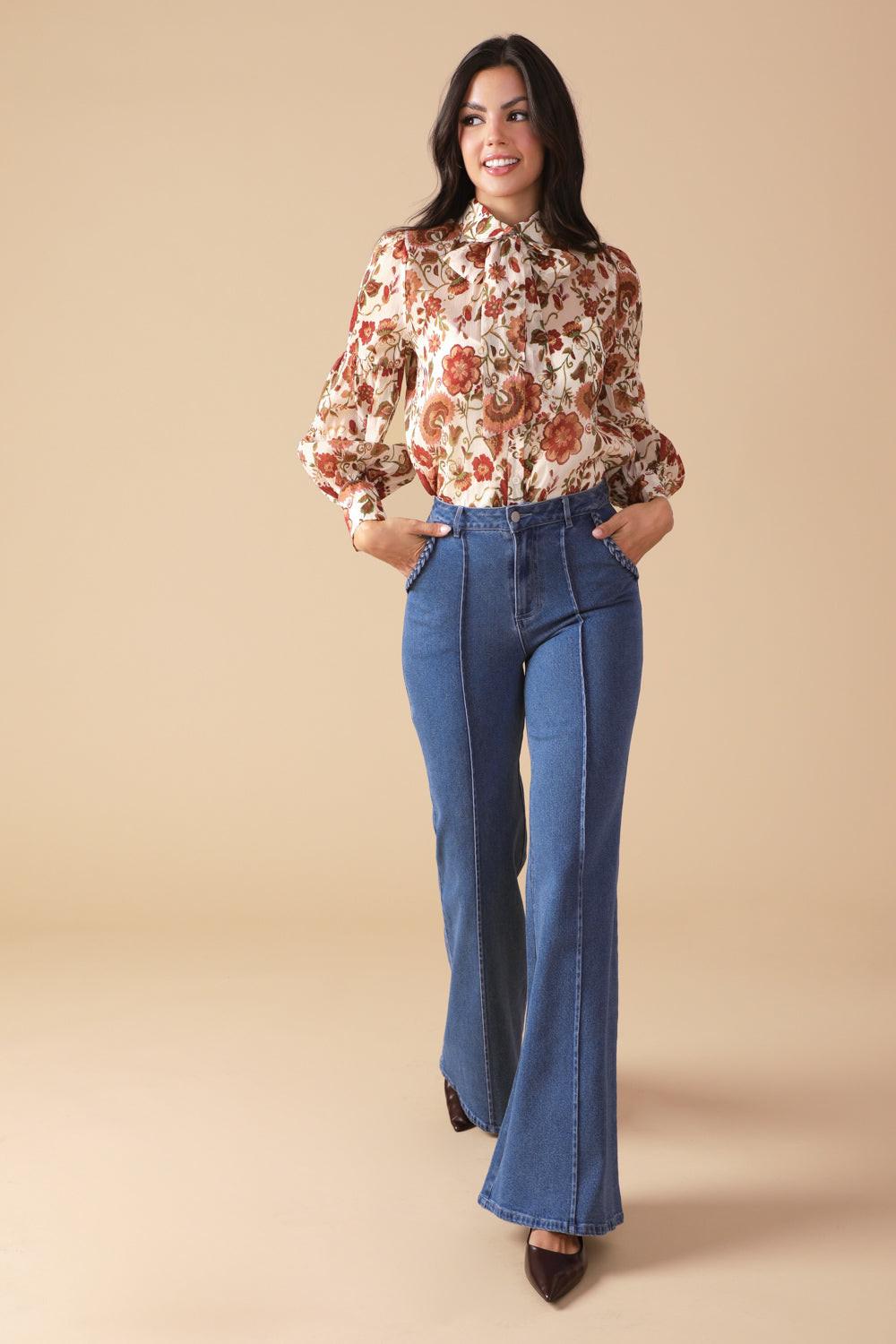 MEMORIES IN FOCUS WOVEN BLOUSE