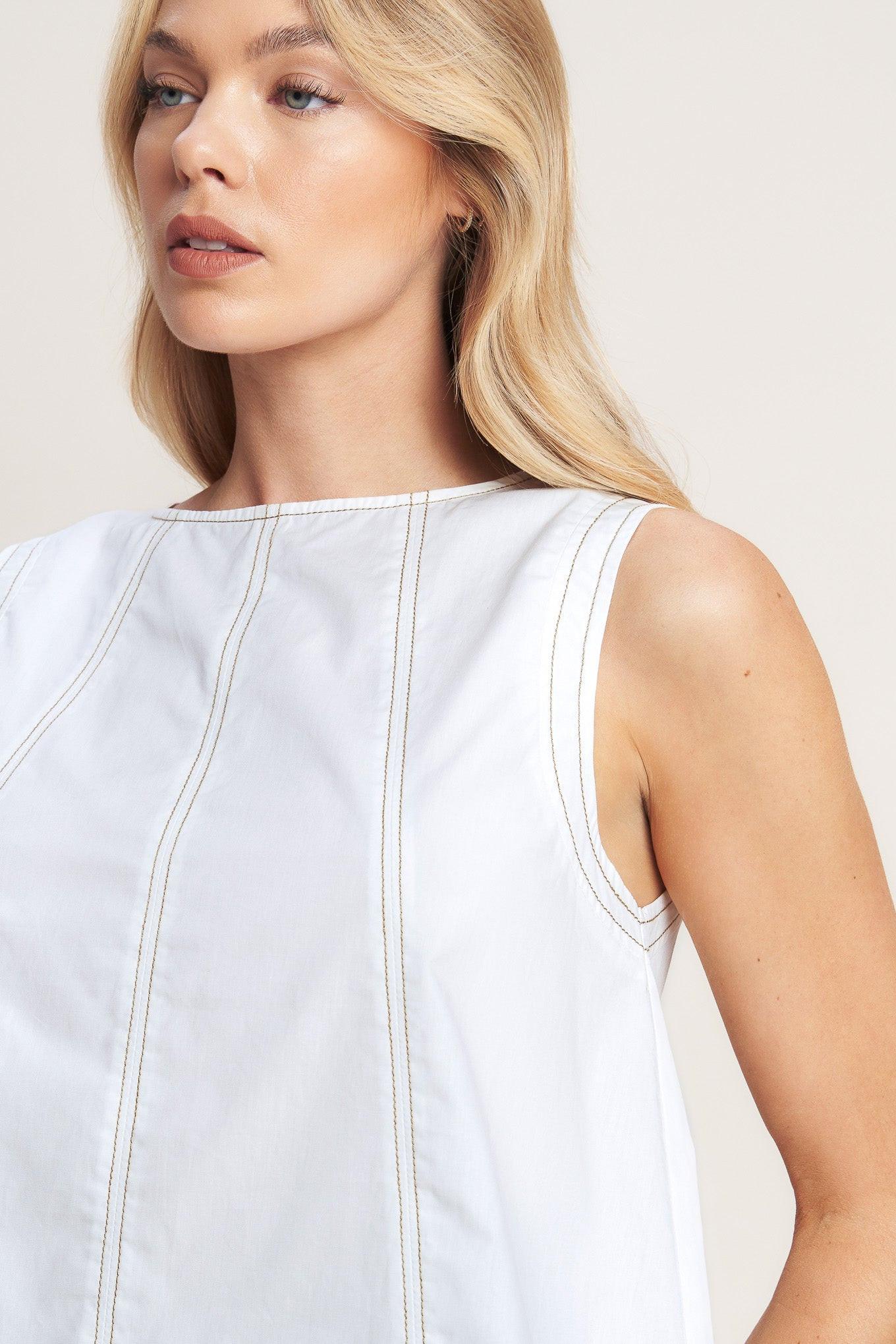 YOU CAN’T MISS WOVEN TOP