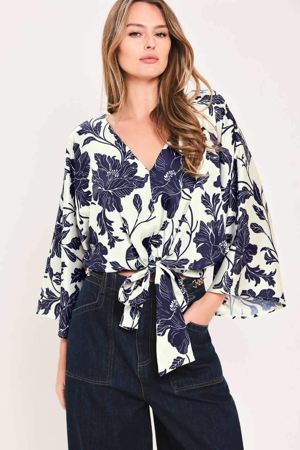 WHITE MAGNOLIA CURRENT WOVEN TOP