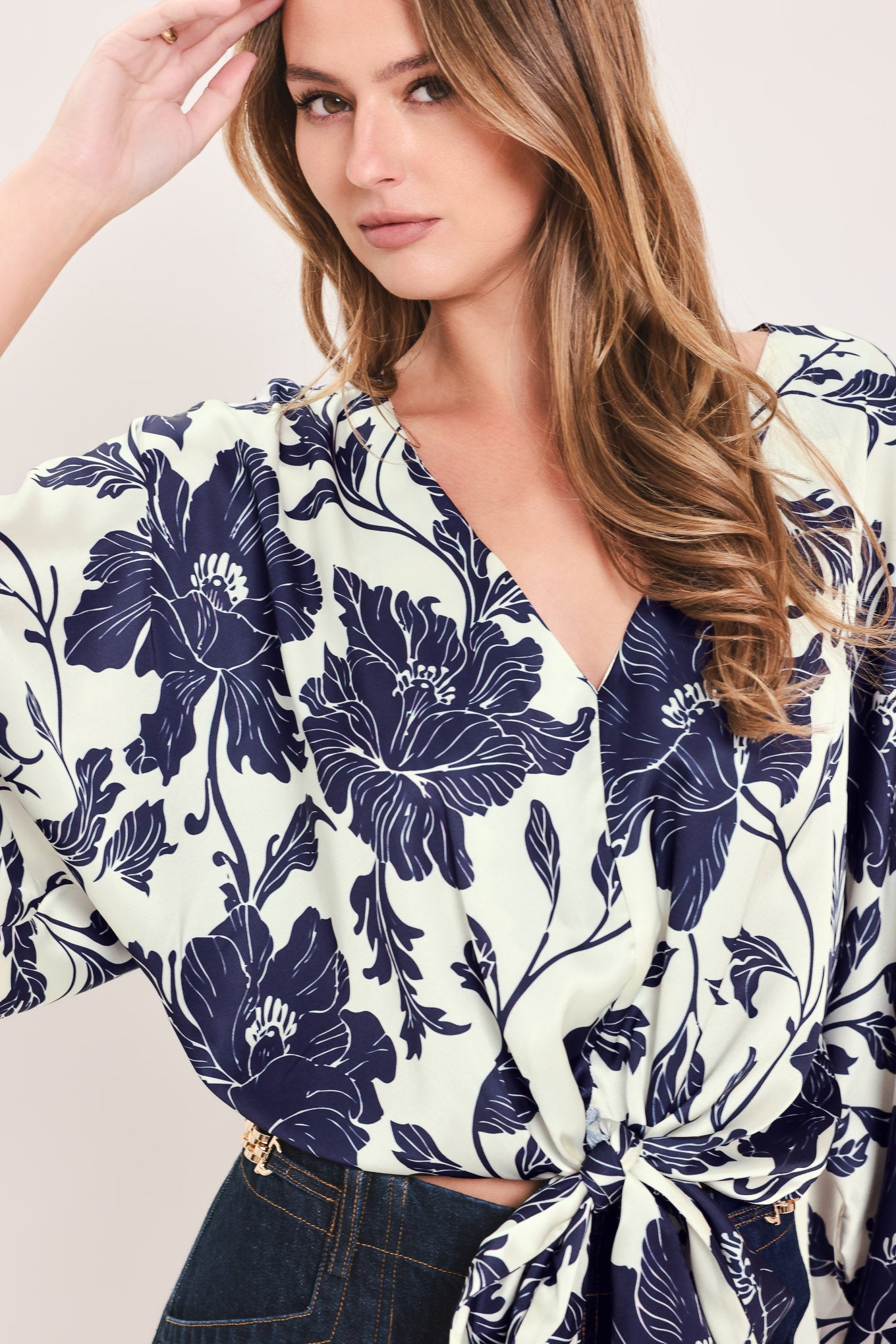 WHITE MAGNOLIA CURRENT WOVEN TOP