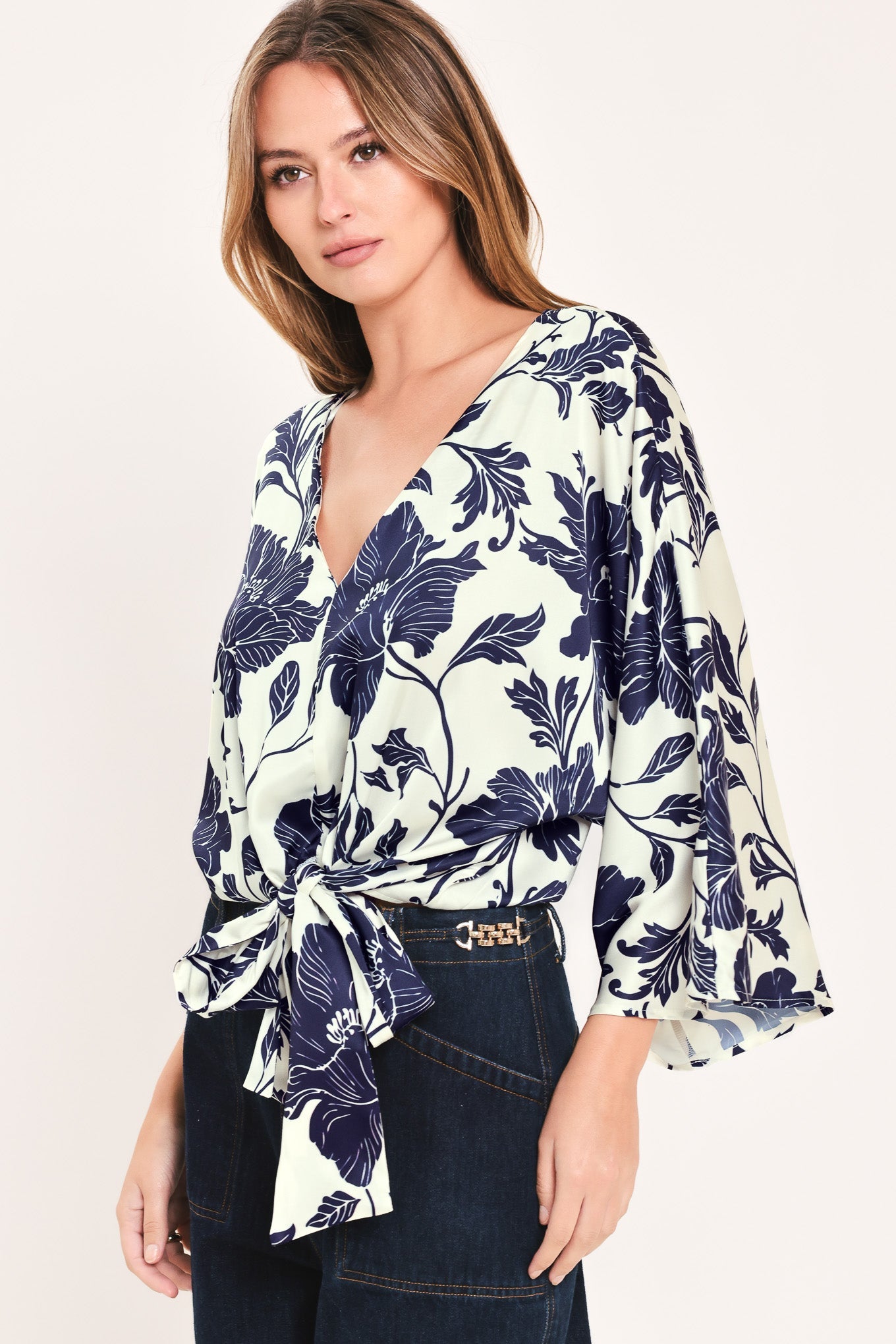 WHITE MAGNOLIA CURRENT WOVEN TOP