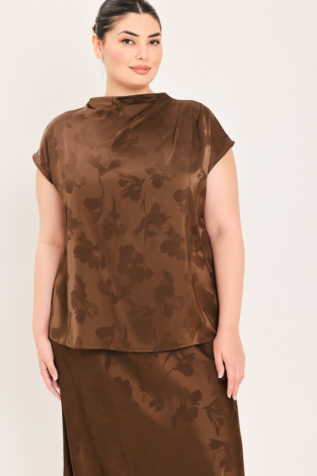 CHOCOLATE FLORAL WOVEN JACQUARD TOP