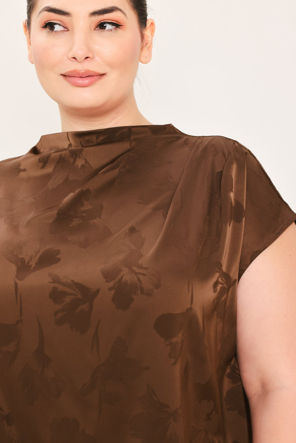 CHOCOLATE FLORAL WOVEN JACQUARD TOP