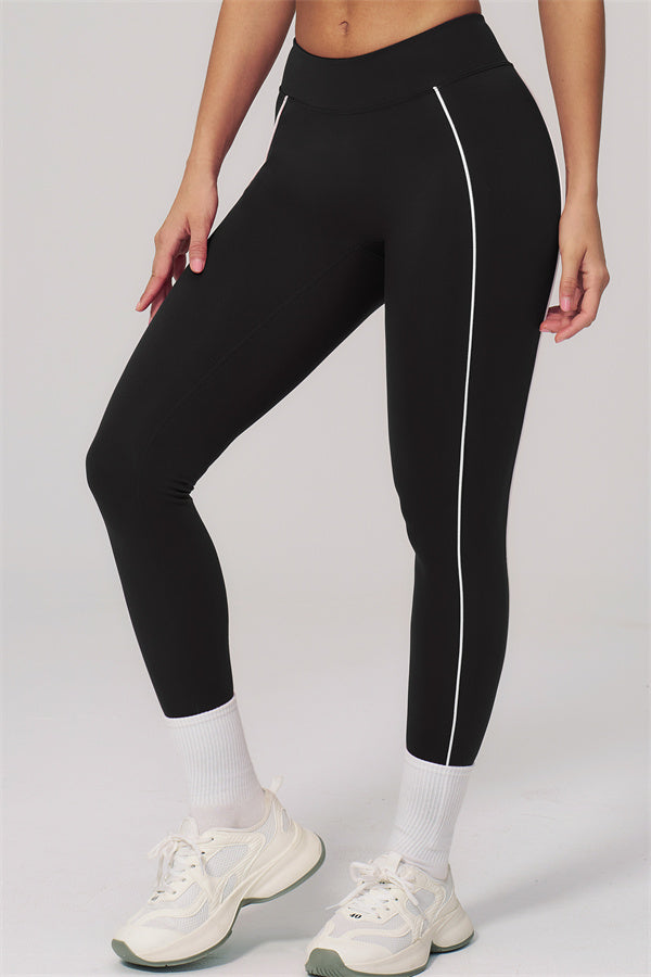 The Clarity Contour Line Sports Bra Leggings 2-Piece Set